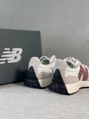 New Balance 327 Maroon