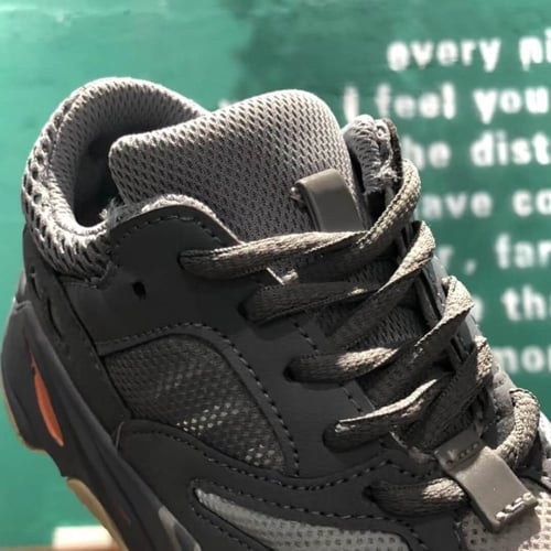 Yeezy Boost 700 'Inertia' Kids اطفال