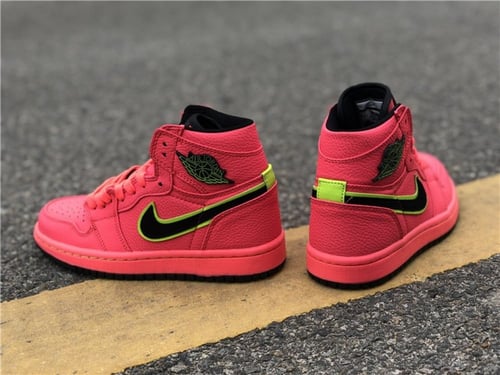 Jordan 1 Retro High Hot Punch