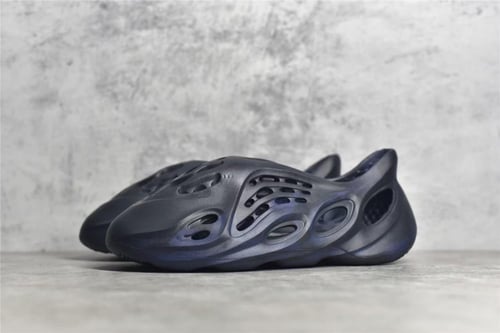 Yeezy Foam Runner "Mineral Blue"