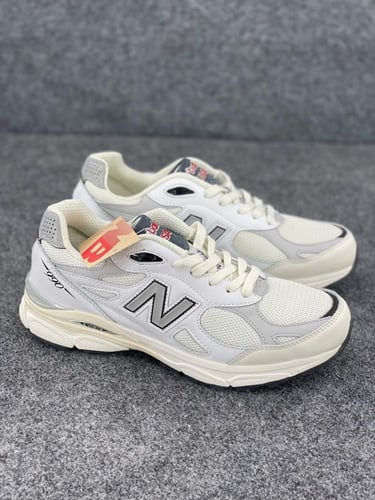 New Balance 990 v3 Retro Casual White