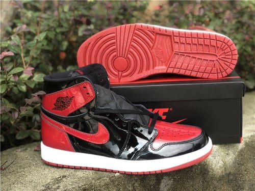 Air Jordan 1 RETRO HIGH OG "Bred"