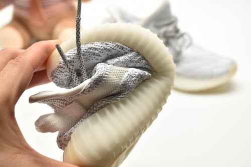 Yeezy Boost 350 V2'Static' reflective Kids اطفال