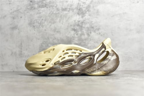 YEEZY FOAM RUNNER "MX Cream Clay"