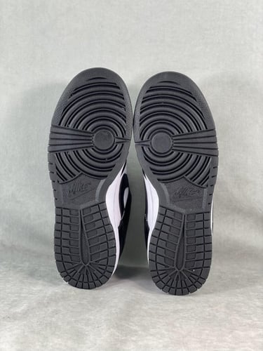 Nike Dunk Low Panda "Black / White