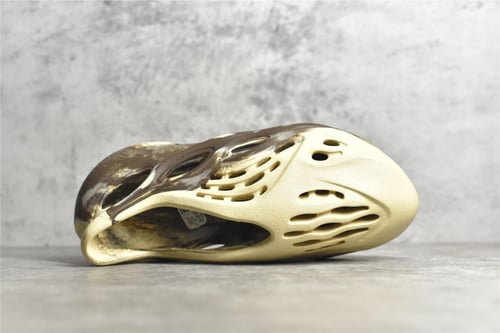 YEEZY FOAM RUNNER "MX Cream Clay"