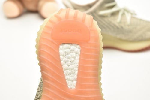 Yeezy Boost 350 V2 'Citrin' Kids اطفال عاكس