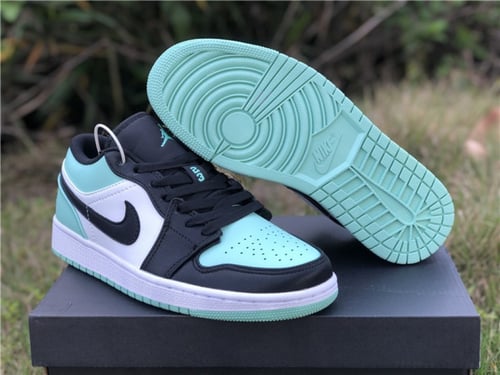 Air Jordan 1 Low “Emerald Rise”