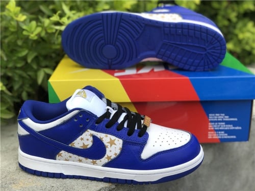 SB DUNK LOW "Supreme - Stars - Hyper Blue"