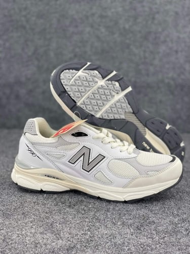 New Balance 990 v3 Retro Casual White