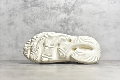 YEEZY FOAM RUNNER "ararat"