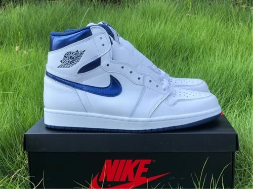 Air Jordan 1 Retro High Metallic Navy