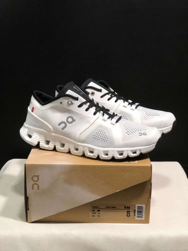 حذاء أون رانينغ كلاود X3 أبيض أسود