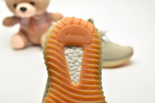 Yeezy Boost 350 V2 'Sesame' Kids اطفال