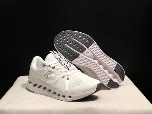 On Running Cloudsurfer sneakers