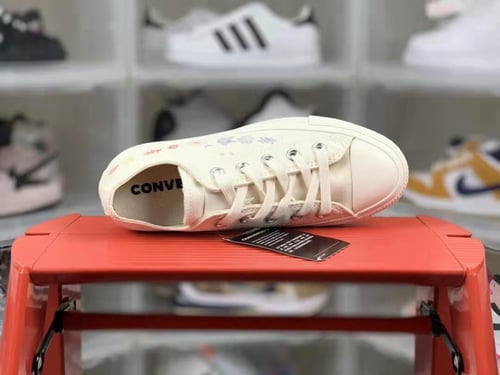 Converse WMNS Chuck Taylor All Star Low 'Embroider...