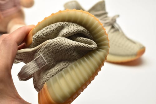 Yeezy Boost 350 V2 'Sesame' Kids اطفال
