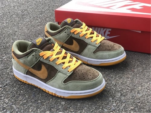 Dunk Low "Dusty Olive"