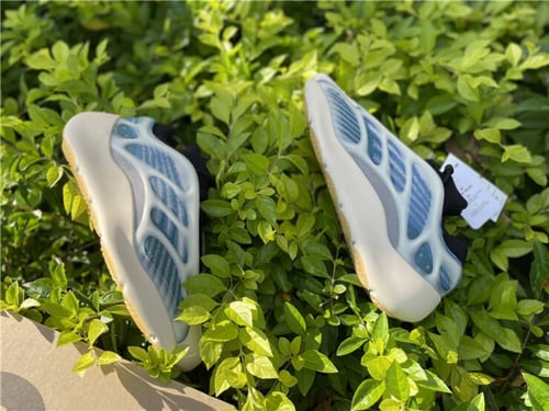 Yeezy Boost 700 V3 'Kyanite' | كيانيت
