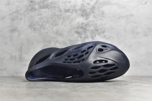 Yeezy Foam Runner "Mineral Blue"