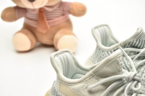 Yeezy Boost 350 V2 Kids اطفال
