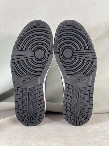 Air Jordan 1 Retro Low OG GS 'Bleached Coral'