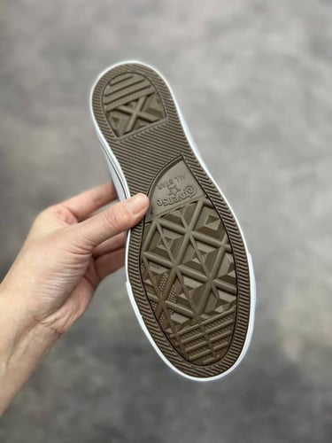 Converse Unisex Chuck Taylor All Star Canvas Shoes...