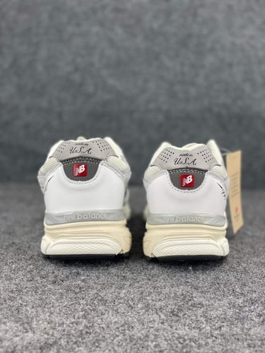 New Balance 990 v3 Retro Casual White