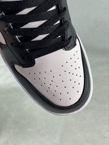 Nike Dunk Low Panda "Black / White