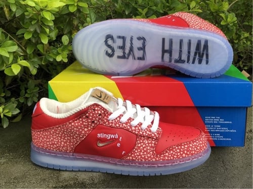 SB DUNK LOW "Stingwater - Magic Mushroom"