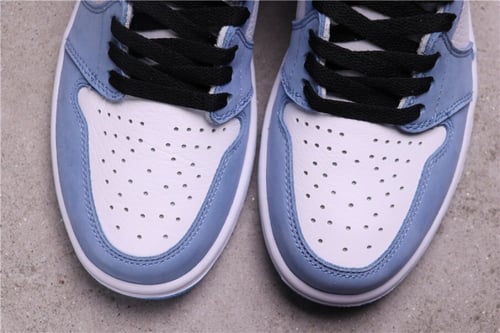 Air Jordan 1 High “University Blue”
