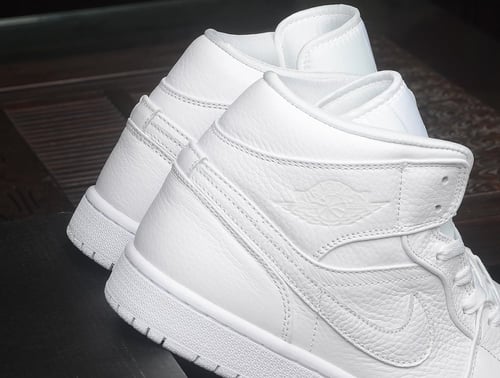 Nike Air Jordan 1 Mid Triple White