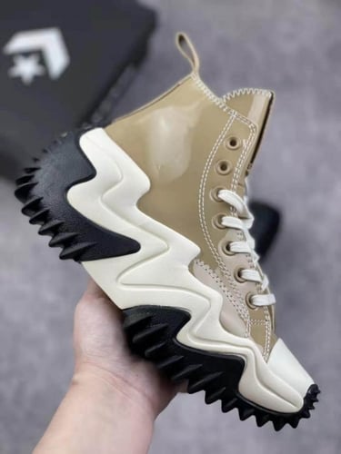 Converse Run Star Motion