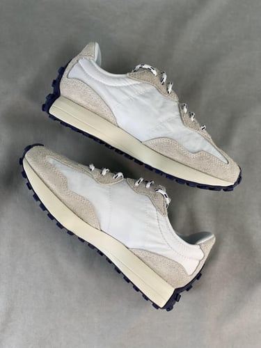 New Balance 327
