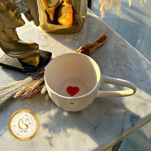 كوب القلب بمسكة طويلة