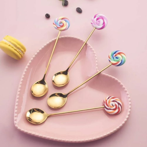 ملاعق تذويب بشكل حلوى