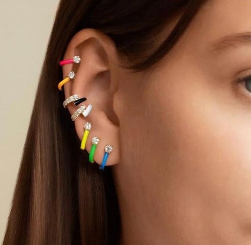 حلق نسائي بألوان الصيف