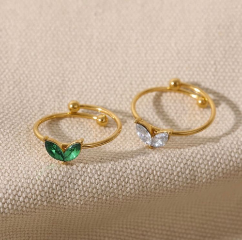 خاتم ذهبي مع زركون بشكل ورده