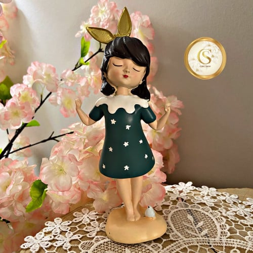 تحفة الفتاة الجميلة