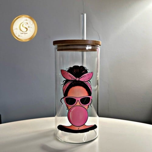 كأس زجاج بطباعة الفتاة