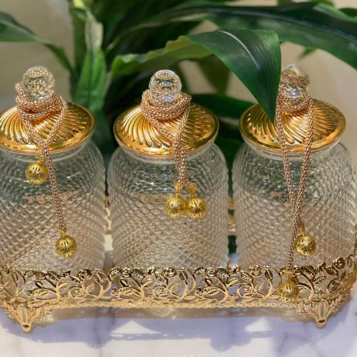 طقم معاميل لون ذهبي