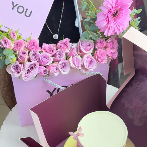 بكج من YOU عقد فضة كيك ورد