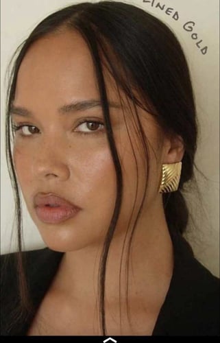 حلق فنتج ذهبي