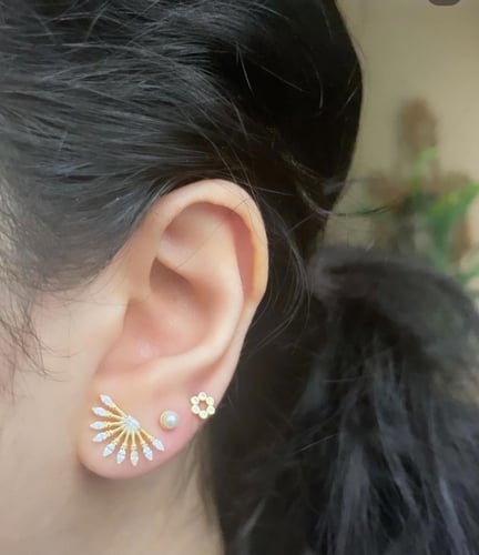 حلق قوس ذهبي