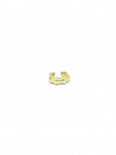 حلق ماريا ذهبي