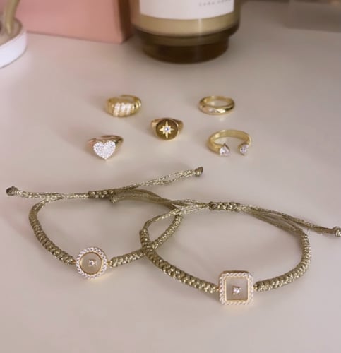 اسواره ذهبي مربع