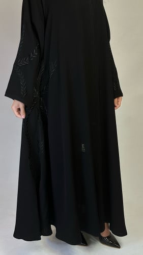 عباية تطريز اكمام جوانب " اسود " EN69