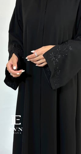 عباية كلوش تطريز ورد اكمام - جوانب اسفل EN49