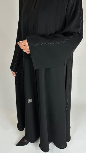 عباية تطريز اسود - اكمام / جوانب EN26