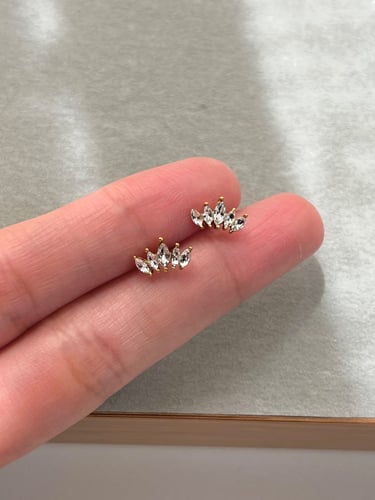 حلق وينقز صغير